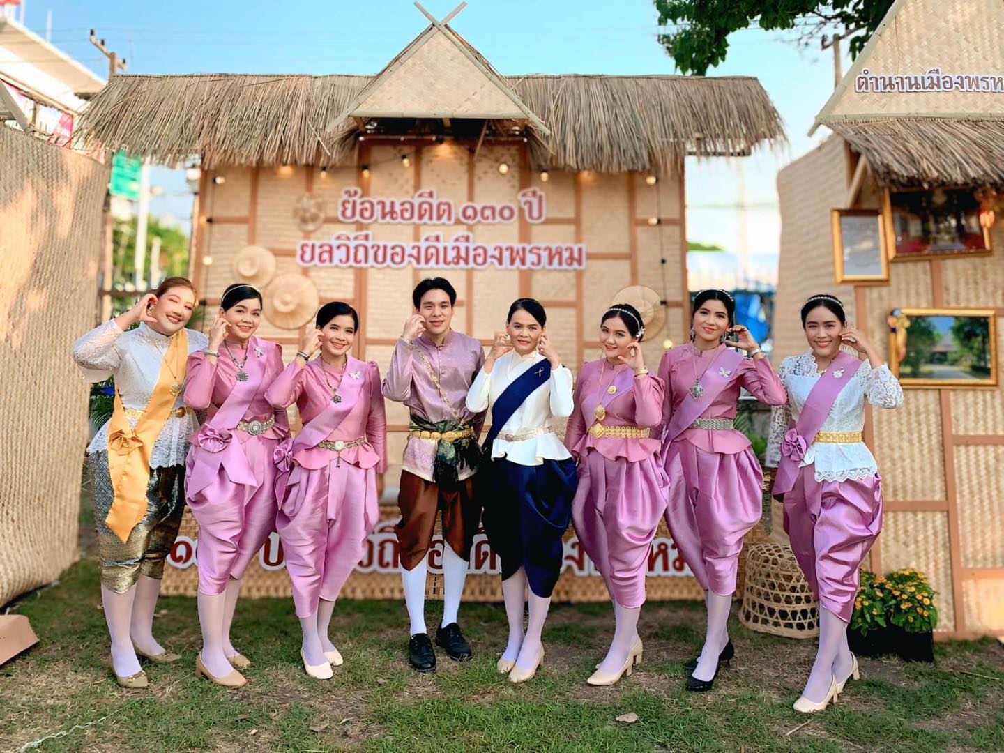 🎀CDD:พิษณุโลก :"พัฒนาคน พัฒนางาน พัฒนาชุมชน"   🏅งาน "สักการะท้าวมหาพรหม ชมเบญจมาศทุ่งสาน สืบตำนานพรหมวิถี และของดีเมืองพรหม" ประจำปี 2569     🗓 วันที่  12  มีนาคม  2569  เวลา 19.00 น. ณ สนามหน้าที่ว่าการอำเภอพรหมพิราม จังหวัดพิษณุโลก✨          🌟นายเกียรติศักดิ์ ตรงศิริ ผู้ว่าราชการจังหวัดพิษณุโลก  เป็นประธานพิธีเปิดงานประจำปีของอำเภอพรหมพิราม “สักการะท้าวมหาพรหม ชมเบญจมาศทุ่งสาน สืบตำนานพรหมวิถีและของดีเมืองพรหม ประจำปี 2569 กำหนดจัดงาน 9 วัน 9 คืน ระหว่างวันที่   12  มีนาคม   -   20 มีนาคม 