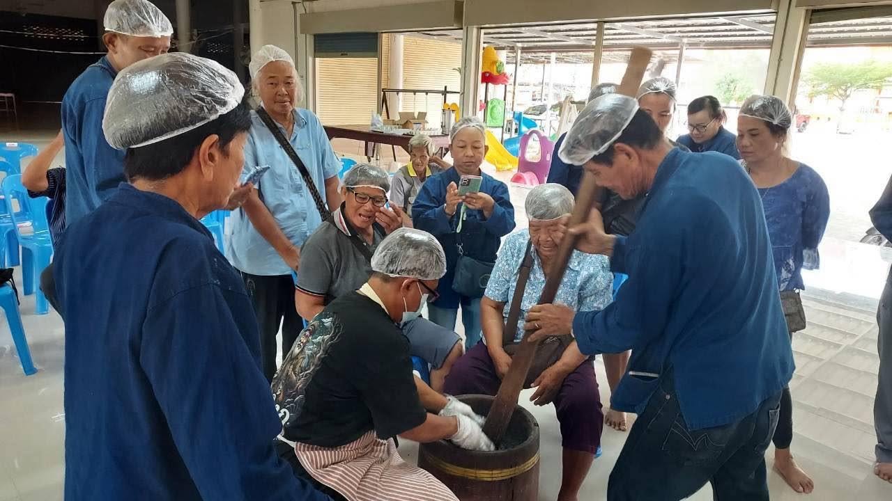  สพอ.พรหมพิราม ร่วมกับผู้นำ อช. ขับเคลื่อนงานขจัดความยากจนและพัฒนาคนทุกช่วงวัยอย่างยั่งยืน