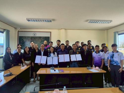 🎯สพอ.พรหมพิราม ลงนามบันทึกข้อตกลงความร่วมมือ (MOU) การดำเนินงาน “ตำบลเข้มแข็ง ตามหลักปรัชญาของเศรษฐกิจพอเพียง” ปีงบประมาณ 2569 กับภาคีเครือข่ายภายในตำบลดงประคำ 